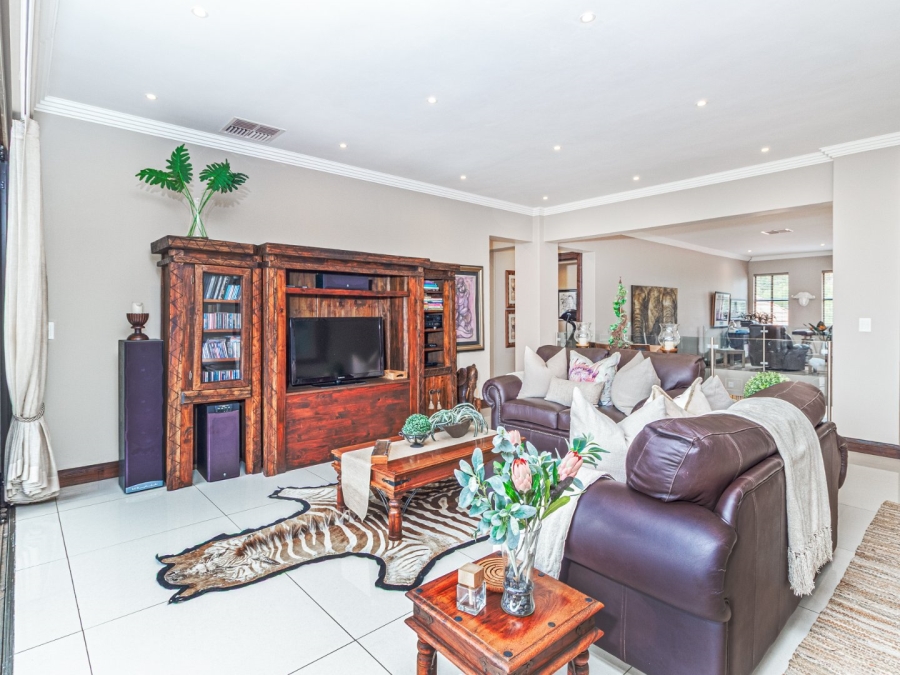 5 Bedroom Property for Sale in Pecanwood Estate North West